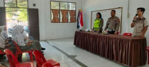 Pelaksanaan Police Goes To Scholl Melakukan Penyuluhan di SMA Persiapan Stabat