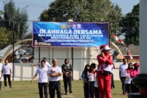 Tingkatkan Silaturahmi, Polres Lambar Gelar Olahraga Bersama dalam Rangka Hari Lalu lintas Bhayangkara ke-68