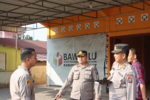 Polres Langkat Melaksanakan Pengecekan Kantor Bawaslu Untuk Skema kesiapan Sispamkota Dalam Rangka Pemilu Serentak Tahun 2024