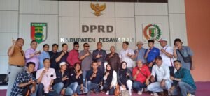 DPRD Kabupaten Pesawaran Selain Merespon Juga Telah Memastikan Akan Segera Menindak Lanjuti Terhadap Keinginan 12 Ketua Organisasi Wartawan kabupaten Setempat,