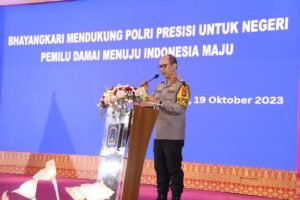 Kapolda Sumsel Irjen Pol.A.Rachmad Wibowo SIK hadiri acara Syukuran Hari Kesatuan Gerak Bhayangkari Ke-71 Tahun 2023 diauditorium Lantai VII gedung utama Presisi Mapolda Sumsel pada Kamis, (19/10/2023).