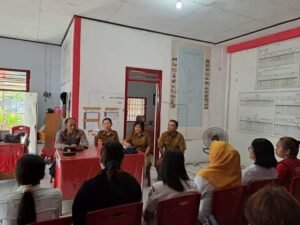 Kapolsek Aertembaga AKP Taufiqurrohman Berikan Pesan Penting Di Kantor Kelurahan Pateten Dua