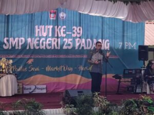 Kadis Pendidikan Apresiasi HUT Ke-39 SMP Negeri 25 Padang
