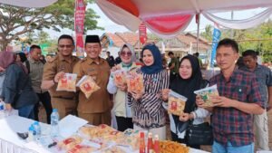 Badan Pangan Nasional Melalui Pemerintah Kabupaten Pesawaran Melakukan Kegiatan Gerakan Pangan Murah (GPM) di Desa Paguyuban Kecamatan Way Lima Kabupaten Pesawaran