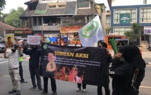 Puluhan Pelajar Bersama Mahasiswa Indragiri Hulu Jakarta Desak Kejagung Adili Mantan Bupati Dan Sekda