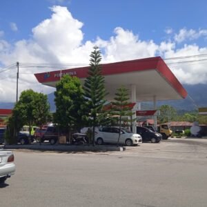 Antrian Panjang Solar Dan Pertalite Di SPBU Lubuk Sikaping Pasaman