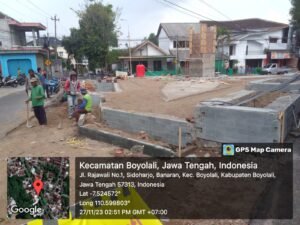 Pembagunan Tugu Di Kecamatan Boyolali Diduga Janggal Karena Tidak Adanya Plang Pagu Anggaran Di Lokasi Proyek