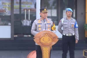 Kapolres Blitar Kota Pimpin Korps Raport Kenaikan Pangkat Pengabdian