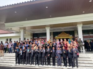 Kapolres Lahat AKBP S. kunto Hartono SIk MT Menghadiri Pelantikan Muhammad Farid, Sebagai Penjabat (Pj) Bupati Lahat.