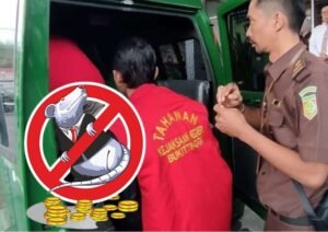 KERJA NYATA PEMKO BUKITTINGGI DALAM UPAYA MEMBERANTAS KORUPSI DENGAN MENYERAHKAN PEGAWAI YANG TERLIBAT TINDAK PIDANA KORUPSI KE PENGADILAN