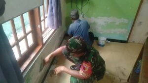 Bantu Atasi Kesulitan Warga Binaannya, Babinsa Koramil Wlingi Terjun Langsung Ke Lapangan