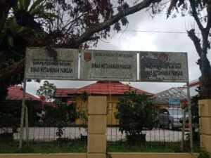 Kantor Dinas Ketahanan Pangan Lampung Barat Tidak Terurus