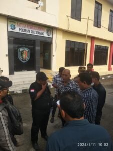 Perkumpulan Penjara(Pemuda Nusantara Jawa Sumatera) Mengadakan Aksi Unjuk Rasa di Depan Polresta Deli Serdang