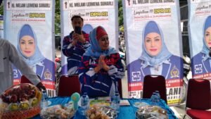 WARGA KECAMATAN JOHAR BARU KELURAHAN GALUR DAN KELURAHAN KAMPUNG RAWA PADATI LOKASI KAMPANYE IBU HJ. MELANI LEIMENA SUHARLI DARI PARTAI DEMOKRAT