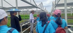 Sejumlah Siswa SD Bagan Poring Kecamatan Simpang Hulu Kabupaten Ketapang,Mengunjungi Areal kerja PT. Mayawana Persada di Estate Kualan.