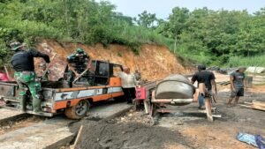 Kebut Pembangunan Talud Di Jalur Rabat Jalan Penghubung Dusun Gebang Dengan Caren
