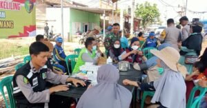 Polres Tulang Bawang Gerak Cepat Lakukan Kegiatan Kemanusiaan di Dua Lokasi Terdampak Angin Puting Beliung