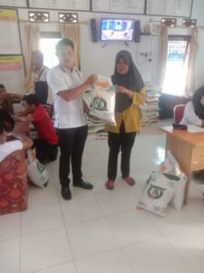 Pemerintah Pekon Tanjung Raya Kecamatan Waytenong Kabupaten Lampung Barat di Bulan Maret 2024 Mengalirkan Bantuan