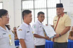 Bupati Nias Utara Serahkan Perpanjangan SK PPPK Angkatan Tahun 2022