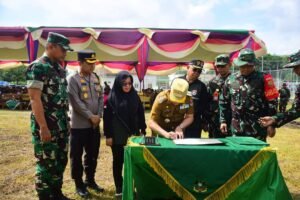 Ketua DPRD Kab Mesuji Menghadiri TMMD di sungai BadakTNI Manunggal Membangun Desa (TMMD) ke 119 di Kabupaten Mesuji resmi dibuka oleh PJ Bupati Mesuji Sulpakar, Selasa 20 Februari 2024.