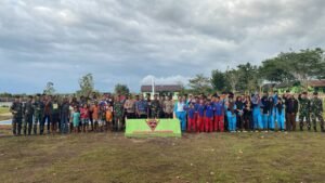 Satgas Yonif 125/SI’MBISA Bangun Sarana Olahraga di Distrik Jagebob Untuk Masyarakat
