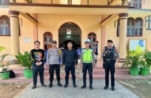 Pastikan Aman Kondusif, Polres Lampung Tengah dan Jajaran Lakukan Pengamanan Ibadah Jumat Agung di Gereja Gereja