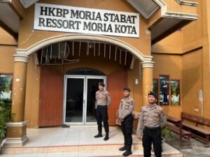 Polri Berikan Pengamanan Peringatan Wafatnya Isa Almasih Di Wilayah Hukum Polres Langkat.