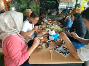 Rasa Bintang Lima,Harga kaki Lima Menggelitik Lidah Anda.