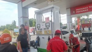 Satreskrim Polres Kediri Sidak SPBU Jelang Arus Balik Lebaran*