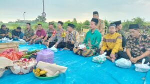 Menyatu Bersama Masyarakat, Polisi Kediri Hadiri Sedekah Bumi Desa Senden