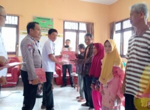 Pekon Bedudu Kecamatan Belalau Kabupaten Lampung Barat Bagikan (BLT) DD tahap Pertama Kepada Masyarakat Setempat