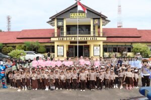 Edukatif, Bersahabat Serta Beretika Dalam Berlalu lintas, Polres Ketapang Gelar Polisi Sahabat Anak.