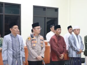 Sinergitas Ulama Dan Umaro, Kompol Ricky Ardipratama Hadiri Halal Bihalal PCNU Kabupaten Purwakarta.
