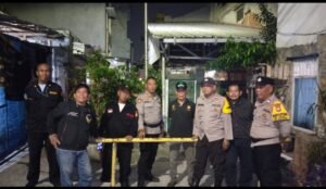 Polsek Metro Tamansari Jakarta Barat Tingkatkan Patroli Pemukiman Selama Mudik Lebaran Polsek Metro Tamansari Jakarta Barat Bersama 3 Pilar dan Masyarakat Patroli Pemukiman yang Ditinggal Mudik