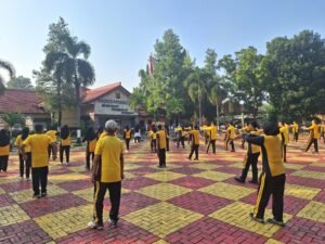 Jumat Sehat, Polres Purwakarta Gelar Olahraga Bersama