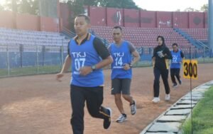 Kapolres Kediri Kota Olahraga Lari Hingga Push Up, TKJ Bersama Anggota