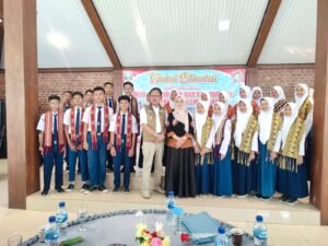 Disdikbud Pesisir Barat Gelar Halal Bi Halal di Hadiri Langsung Oleh Bupati Pesisir Barat