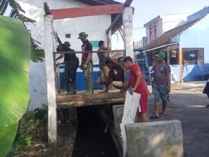 Satgas TMMD Ke-120 Kodim 0726/Sukoharjo Mulai Rehab Poskamling