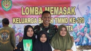 Desa Gurudug di Geruduk Pasukan Siliwangi, Emak-emak Teriak-teriak diHadapan Raja Aibon Kogila