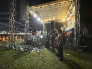 Polsek Plosoklaten Pam Kegiatan Gondang Bersholawat Bersama Habib Alwi
