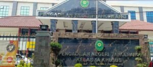 Lurah Medang, Ketua RW Dan RT diGugat Warga Karelia Residence. Ada Apa…??