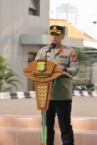 89 Personel Polres Metro Jakarta Barat dan Polsek Jajaran Terima Penghargaan dari Kapolres Metro Jakarta Barat Dedikasi dan Berprestasi, 89 Personel Polres Metro Jakarta Barat Terima Penghargaan