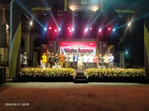 Doa Lintas Agama Di Halaman KPU Kabupaten Kediri