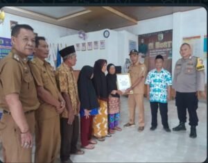 Sebanyak 15 Keluarga Penerima Manfaat (KPM) di Desa Sukadadi, Kecamatan Gedong Tataan, Pesawaran, Lampung, menerima Bantuan Langsung Tunai Dana Desa (BLT-DD) tahap II periode April, Mei, Juni 2024.