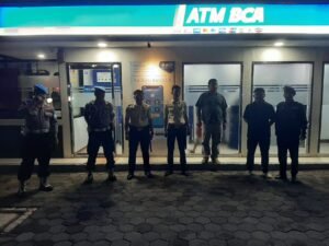 Patroli Malam, Upaya Polres Purwakarta Beri Keamanan Bagi Masyarakat