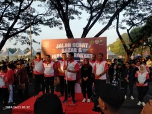 Jalan Sehat Bersama Polres Kediri Untuk HUT Bhayangkara ke-78 Polda Jatim