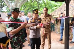 HUT Bhayangkara Ke-78, Polres Purwakarta Rehab Rumah Warga Tak Mampu