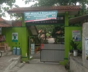 Pembangunan Dengan Nilai Ratusan Juta Rupiah Di SMPN 2 Marga Asih Diduga Tidak Sesuai (RAB )