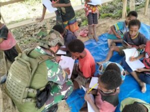 Satgas TNI Wujudkan Mimpi Anak-Anak Mayuberi Ingin Sekolah