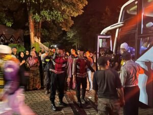 Polres Purwakarta Lakukan Pengawalan Dan Pengamanan Kepulangan Jemaah Haji